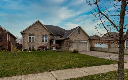 695 Line 2 Road, Niagara-on-the-Lake