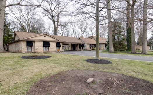 2414 Dorchester Road, Niagara Falls