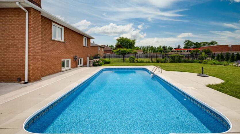 3933 Glenoaks Avenue, Niagara Falls