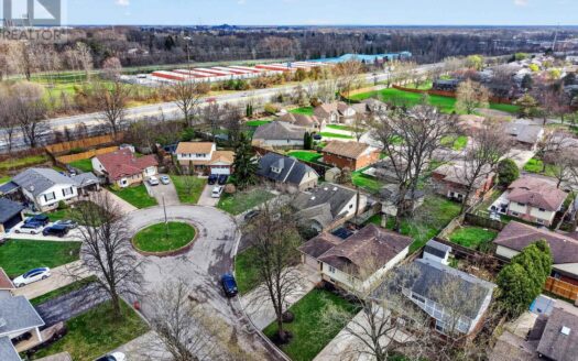7438 PETRULLO COURT, Niagara Falls (West Wood)