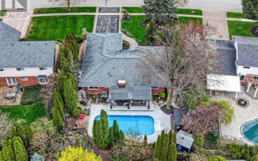 33 COLONEL BUTLER CRESCENT, Niagara-on-the-Lake (Town)